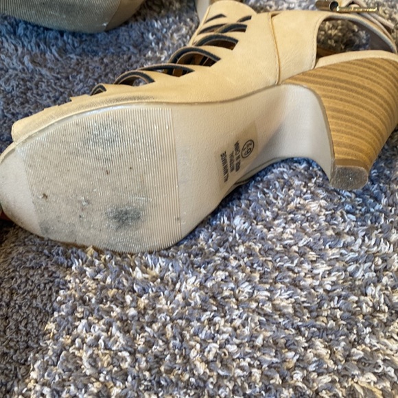 Suede taupe heels - Picture 3 of 6